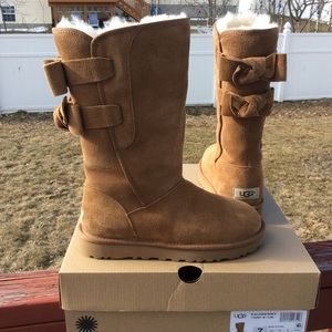 allegra bow ugg